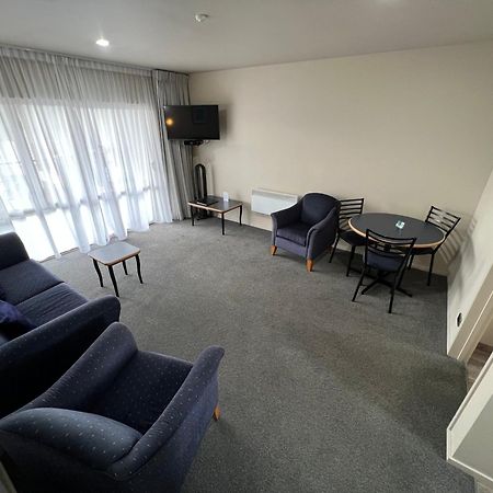 The Suites Ashburton Esterno foto