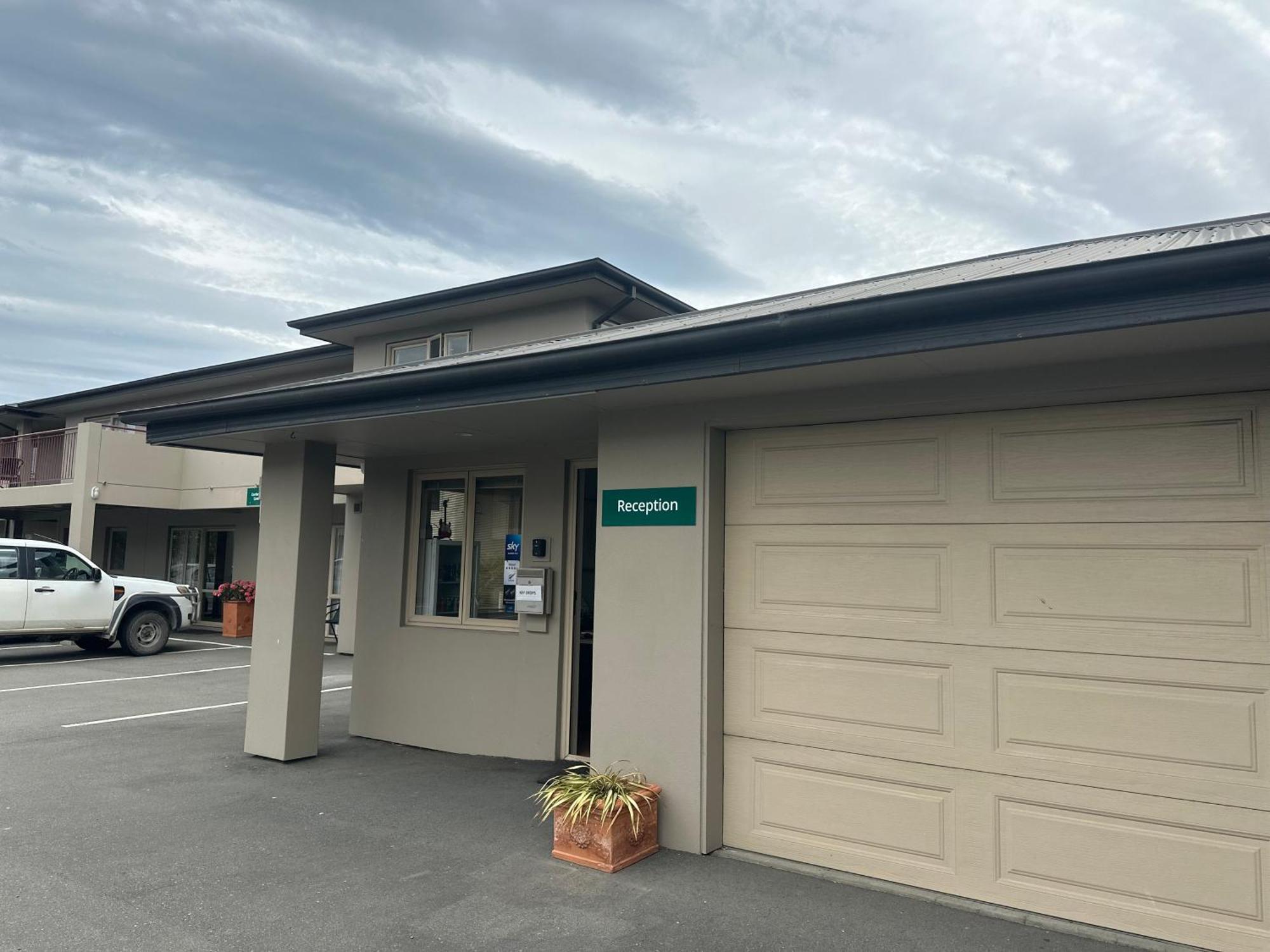 The Suites Ashburton Esterno foto